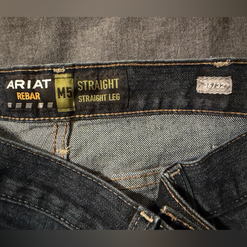 Ariat Men's Dark Blue Straight Jeans M5 - Picture 4 of 4